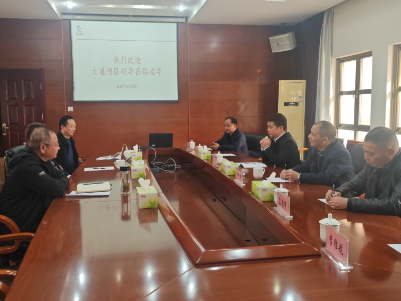 罗立峰赴上海农场学习调研:做智慧渔业 养品质大闸蟹